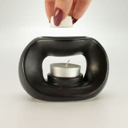 Ceramic Zen Oil Burner - Oval Pebble - Matt Black – image 4
