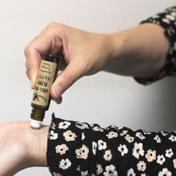 Agnes + Cat Roll On Essential Oil Blend - FOCUS – image 8
