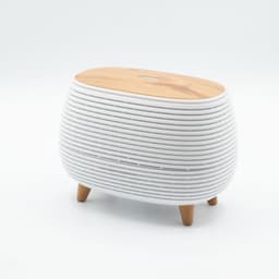 Futuristic Ribbed Aroma Diffuser with Colour-Changing Light – image 1