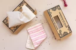Agnes & Cat Eye Pillow - Pamper & Pleasure – image 7