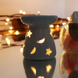 Lrg Classic White Oil Burner - Moon & Star – image 2
